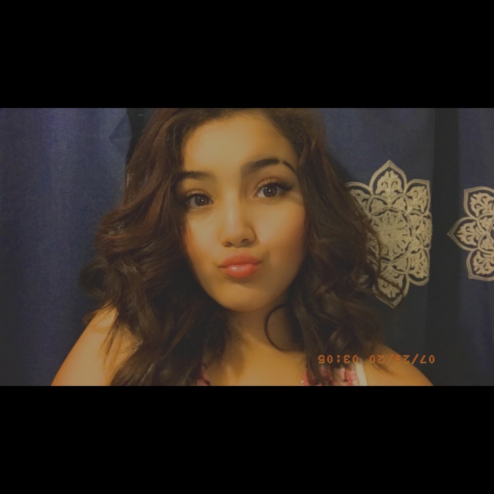 Meet your Posher, Jimena